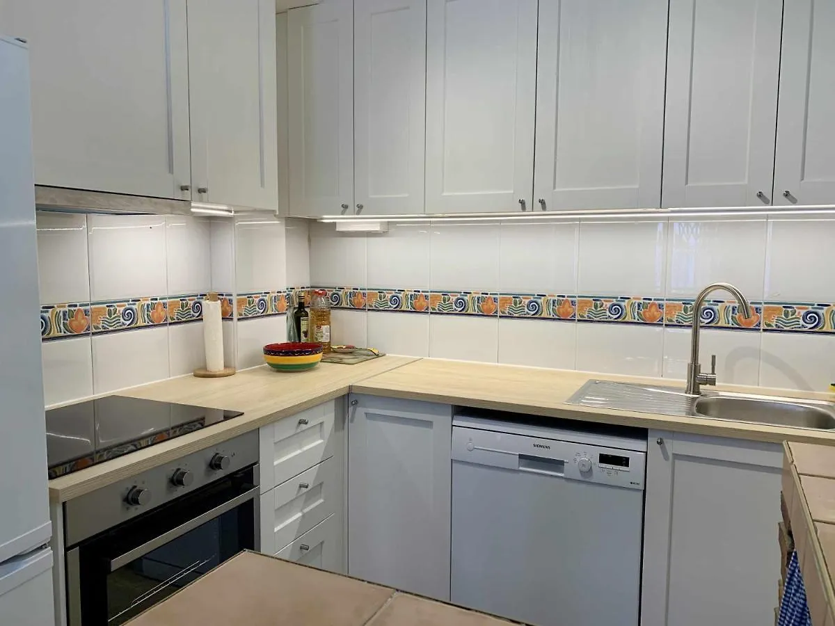 Apartamento agradable con gran solarium en Mezquitilla Algarrobo Costa