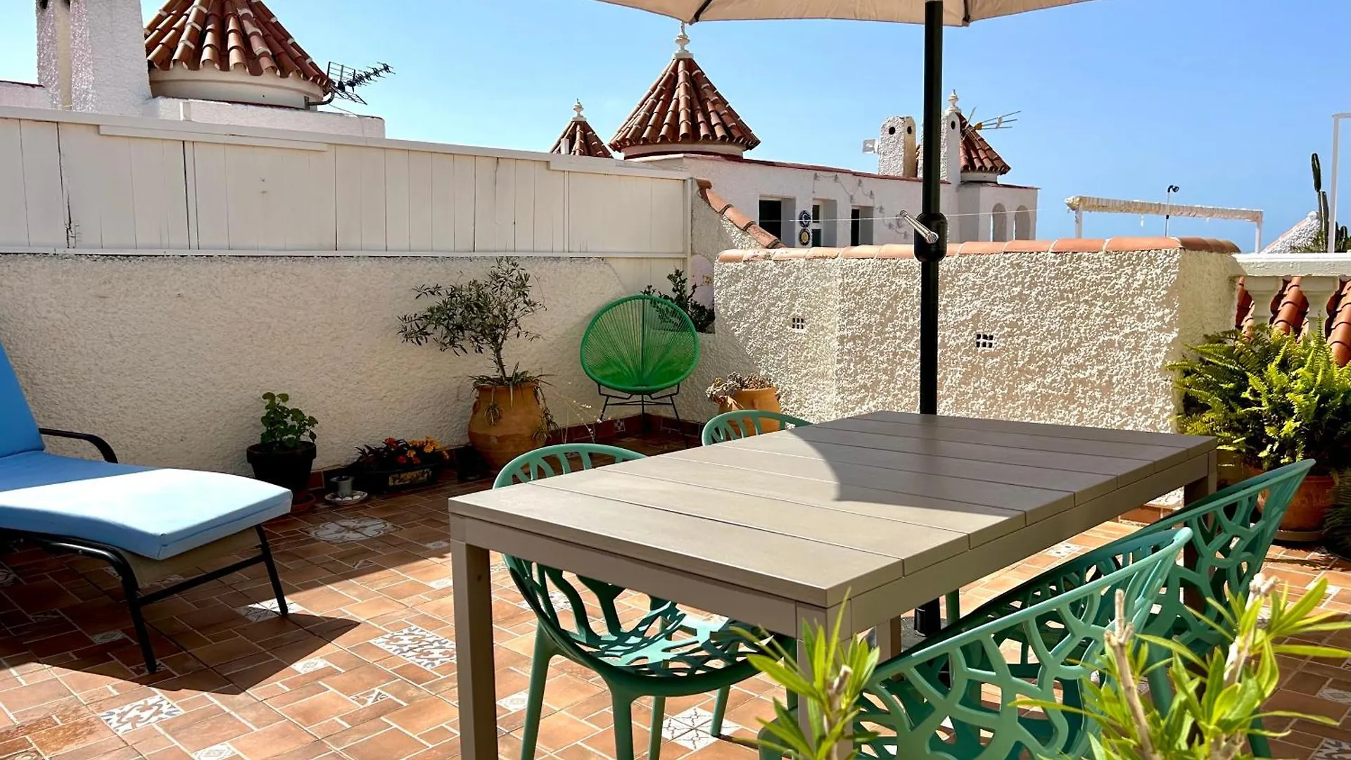 Apartamento agradable con gran solarium en Mezquitilla Algarrobo Costa
